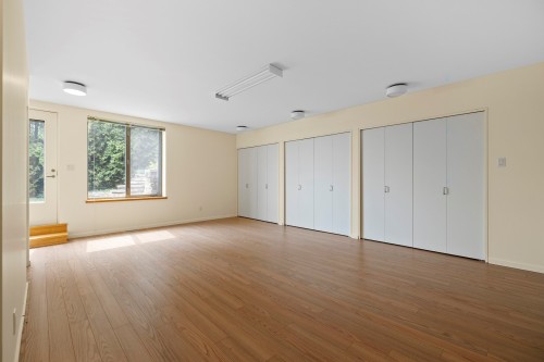 Chambre à coucher - 20240 Ch. Lakeshore, Baie-D'Urfé, QC - Indoor Photo Showing Other Room