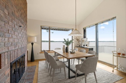 Salle à manger - 20240 Ch. Lakeshore, Baie-D'Urfé, QC - Indoor Photo Showing Dining Room With Fireplace