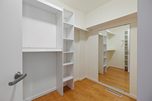 Penderie (Walk-in) - 20240 Ch. Lakeshore, Baie-D'Urfé, QC - Indoor With Storage