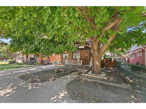 3648 King, Windsor, ON 