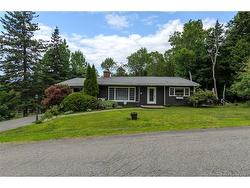 36 Lake RD Quispamsis, NB E2E 4P9