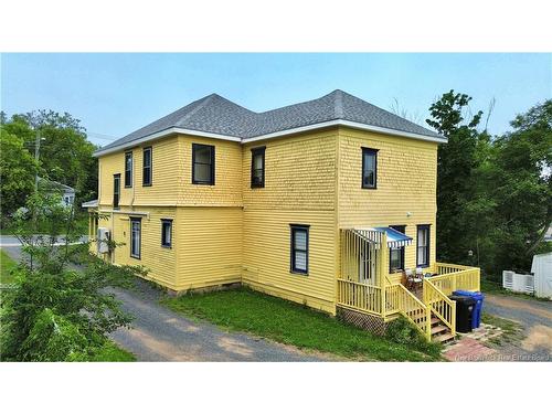 539 Queen St, Bathurst, NB 