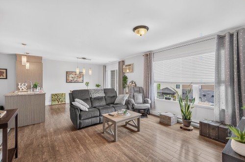 Dwelling - 1592  - 1602 Rue De L'Estran, Lévis (Les Chutes-De-La-Chaudière-Ouest), QC - Indoor Photo Showing Living Room