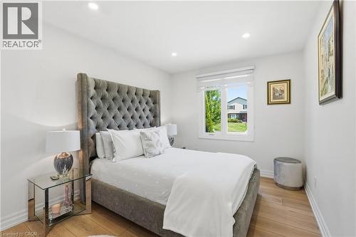 12 Cheval Drive, Grimsby, ON 