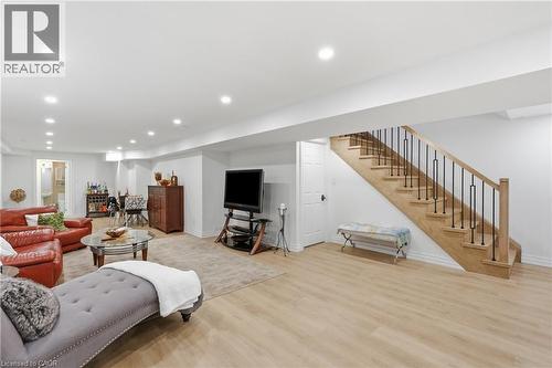 12 Cheval Drive, Grimsby, ON 