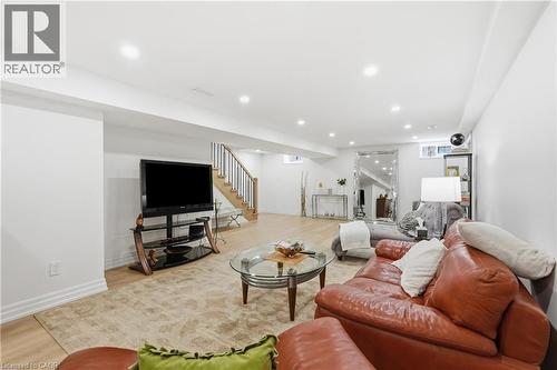 12 Cheval Drive, Grimsby, ON 