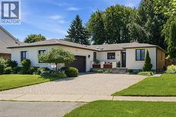 12 CHEVAL Drive Grimsby, ON L3M 4P9