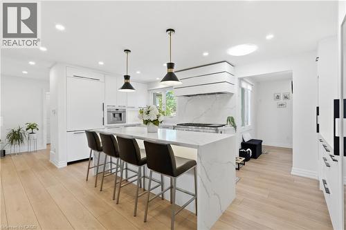 12 Cheval Drive, Grimsby, ON 