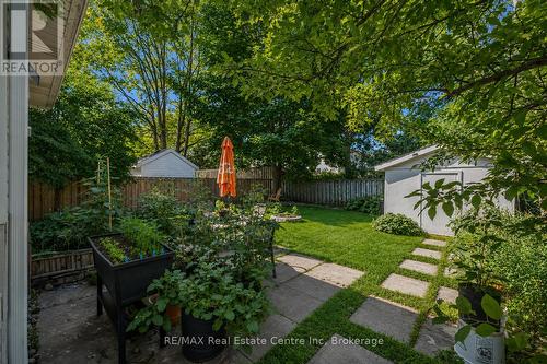 369 West Acres Drive, Guelph (Willow West/Sugarbush/West Acres), ON 