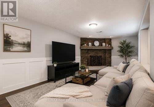 Photo has been virtually staged - 369 West Acres Drive, Guelph (Willow West/Sugarbush/West Acres), ON 
