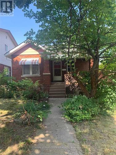 1184 JANETTE AVENUE  Windsor, ON N9A 5A7