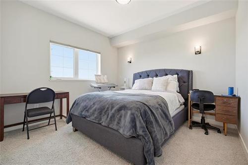 701-300 Centre St, Winnipeg, MB 
