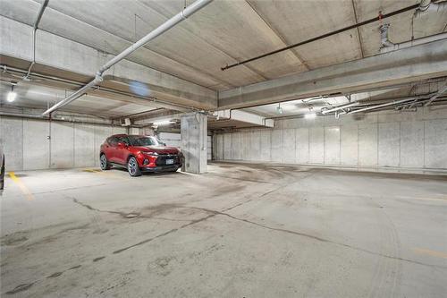 701-300 Centre St, Winnipeg, MB 