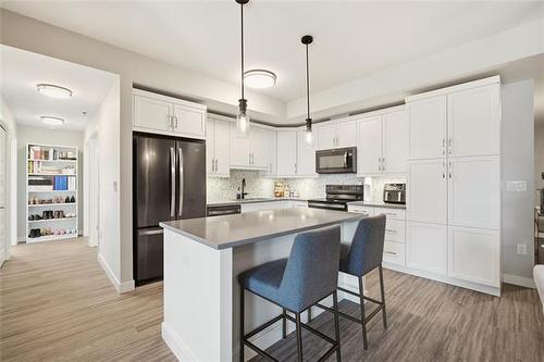 701-300 Centre St, Winnipeg, MB 