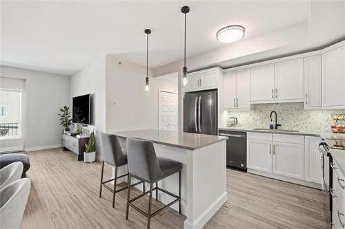 701-300 Centre St, Winnipeg, MB 