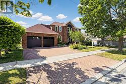 4 ATRIUM LANE Toronto, ON M1B 4T3