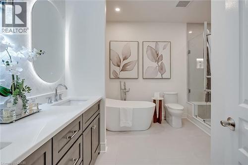 4285 Couples Crescent, Burlington, ON - Indoor Photo Showing Bathroom