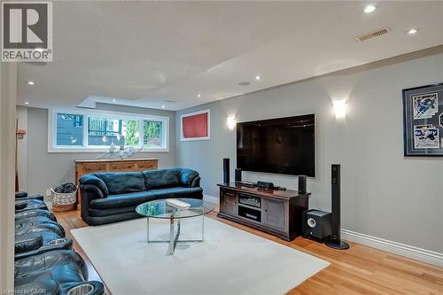 4285 Couples Crescent, Burlington, ON - Indoor Photo Showing Living Room