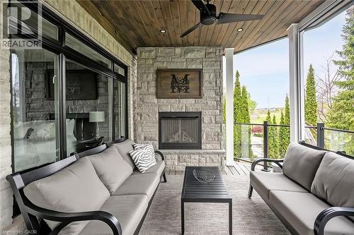 4285 Couples Crescent, Burlington, ON -  With Fireplace With Deck Patio Veranda With Exterior