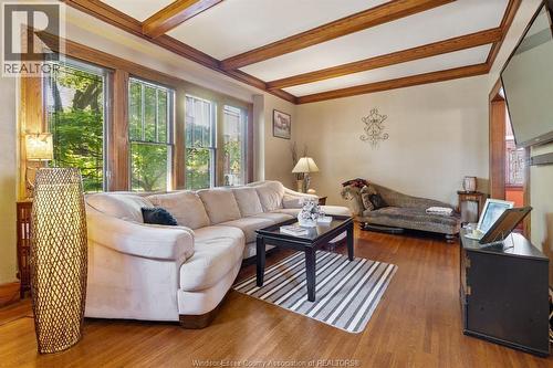 858 Chilver, Windsor, ON 