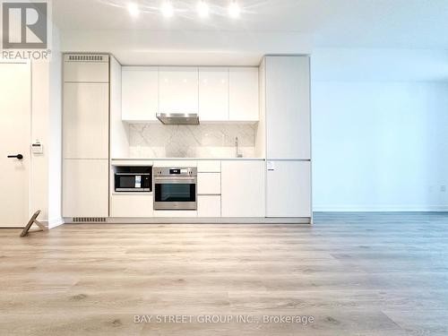 4102 - 28 Interchange Way, Vaughan, ON 
