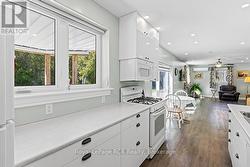 Open concept, bright self contained suite. - 