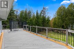 Low maintenance composite decking & metal spindles - 