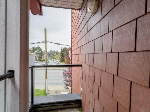 #204-76 Gorge Rd West, Saanich, BC - Indoor Photo Showing Other Room