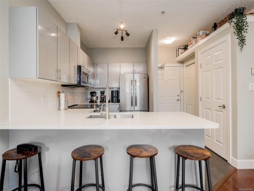 #204-76 Gorge Rd West, Saanich, BC - Indoor Photo Showing Kitchen With Double Sink With Upgraded Kitchen