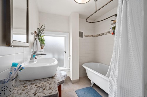 337 Moss St, Victoria, BC 