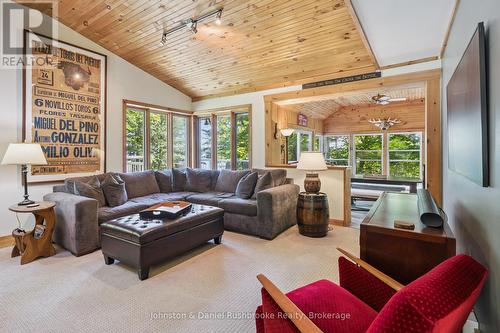 8 - 1155 Stephen Road, Muskoka Lakes (Medora), ON 