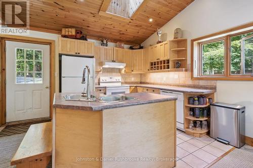 8 - 1155 Stephen Road, Muskoka Lakes (Medora), ON 