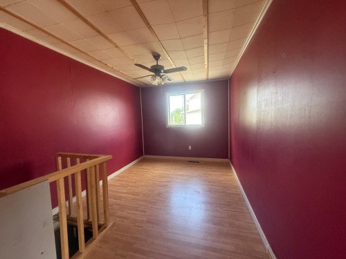 Salon - 31 Rue Principale E., Latulipe-Et-Gaboury, QC - Indoor Photo Showing Other Room