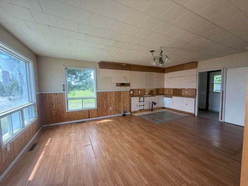 Salle à manger - 31 Rue Principale E., Latulipe-Et-Gaboury, QC - Indoor Photo Showing Other Room