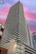 3402 - 2221 YONGE STREET  Toronto, ON M4S 0B8