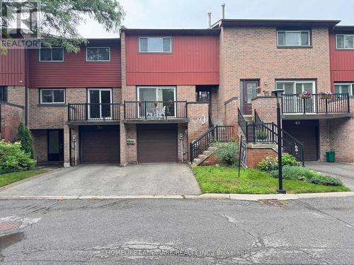 45 ASHGLEN WAY  Markham, ON L3R 3A6