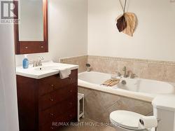 Lower Level 4pc Bath - 