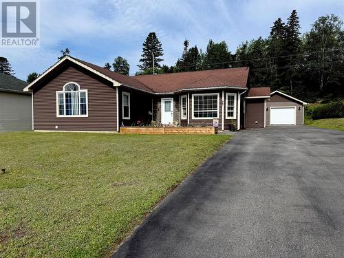 33 Harmsworth Drive  Grand Falls-Windsor, NL A2A 2Y7
