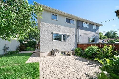 154 Thom Avenue E, Winnipeg, MB 