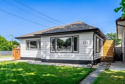 445 Roseberry Street  Winnipeg, MB R3J 1T4