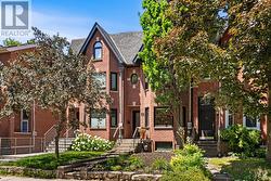 38 SHAFTESBURY AVENUE Toronto, ON M4T 1A2