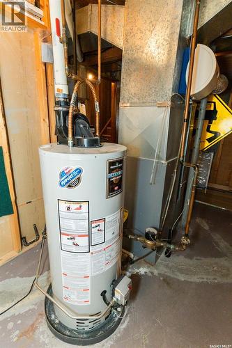 729 Saskatchewan Avenue, Kerrobert, SK - Indoor Photo Showing Basement