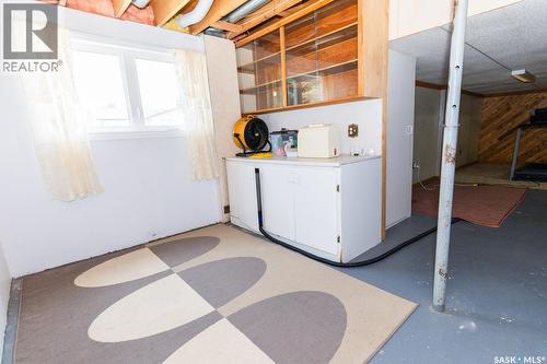 729 Saskatchewan Avenue, Kerrobert, SK - Indoor