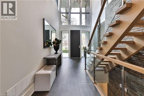 1102 Crestview Street, Oakville, ON 