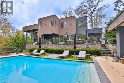 1102 Crestview Street, Oakville, ON 