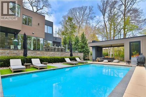 1102 Crestview Street, Oakville, ON 