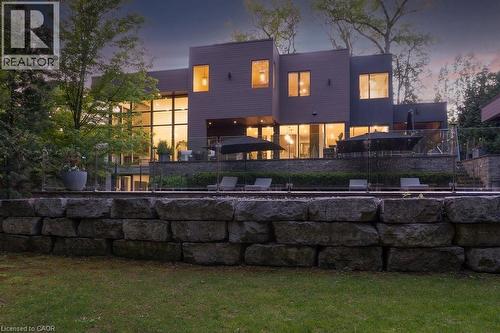 1102 Crestview Street, Oakville, ON 
