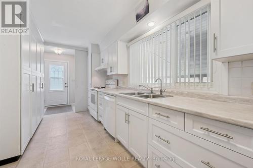 14 Ruskview Road, Kitchener, ON 