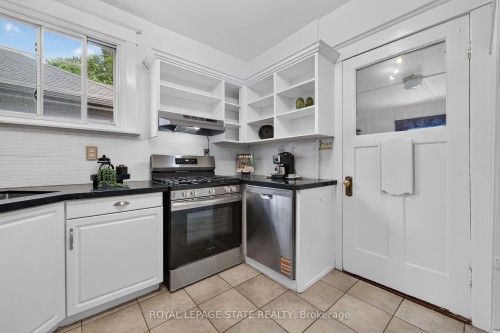 169 Emerald Street S, Hamilton, ON - Indoor Photo Showing Kitchen