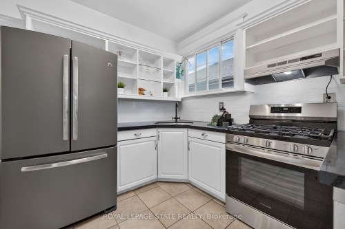 169 Emerald Street S, Hamilton, ON - Indoor Photo Showing Kitchen